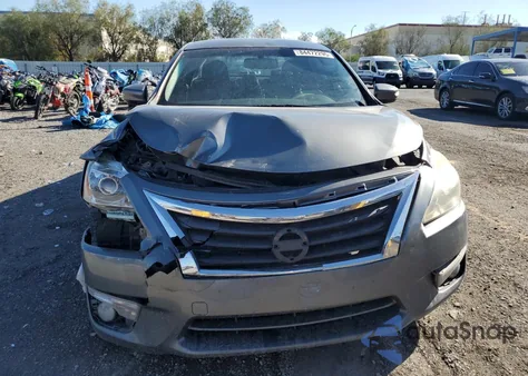 2015 Nissan Altima 2.5 z USA, uszkodzony, nr VIN 1N4AL3AP8FC102071